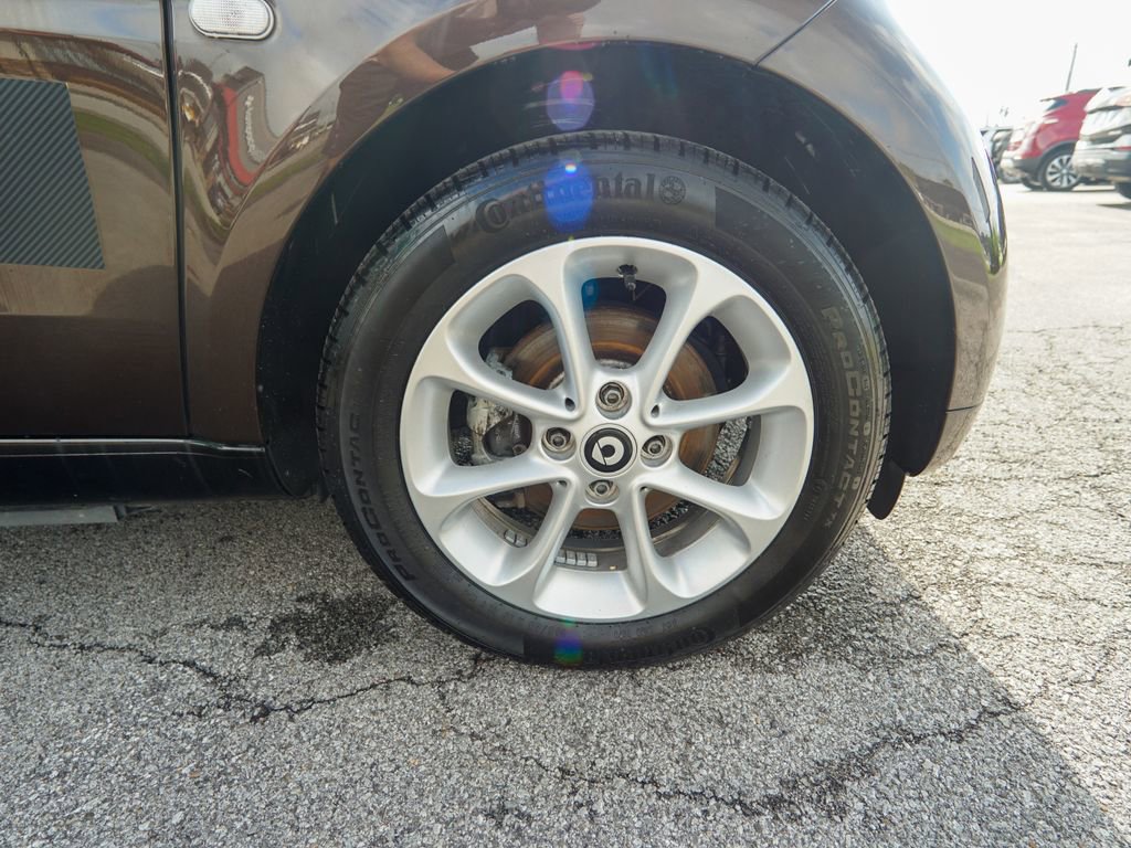 Used 2018 smart fortwo electric drive RWD image 10