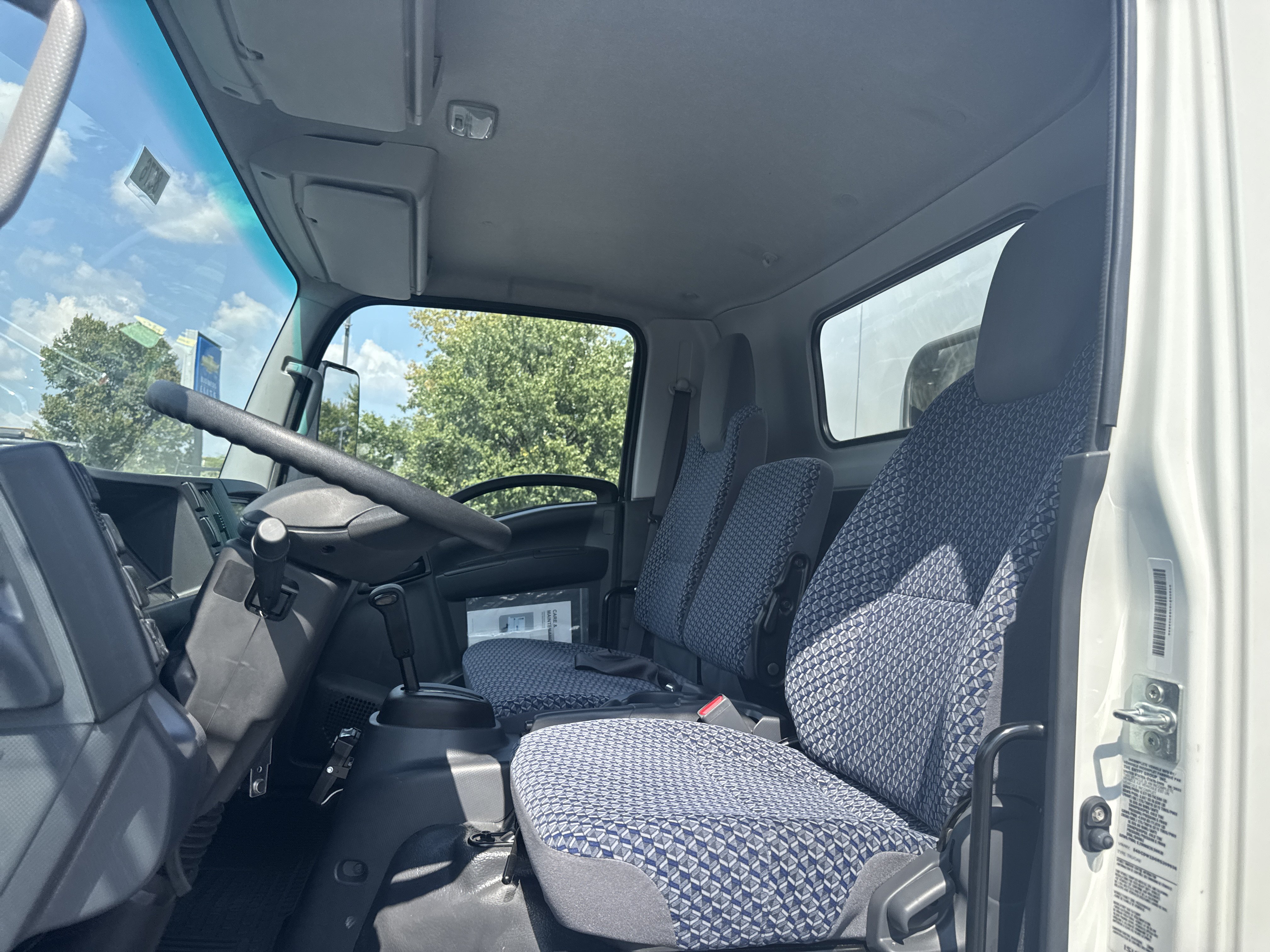 Used 2024 Chevrolet Low Cab Forward RWD image 24
