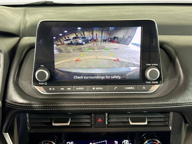 Used 2024 Nissan Rogue SV AWD/4WD image 11