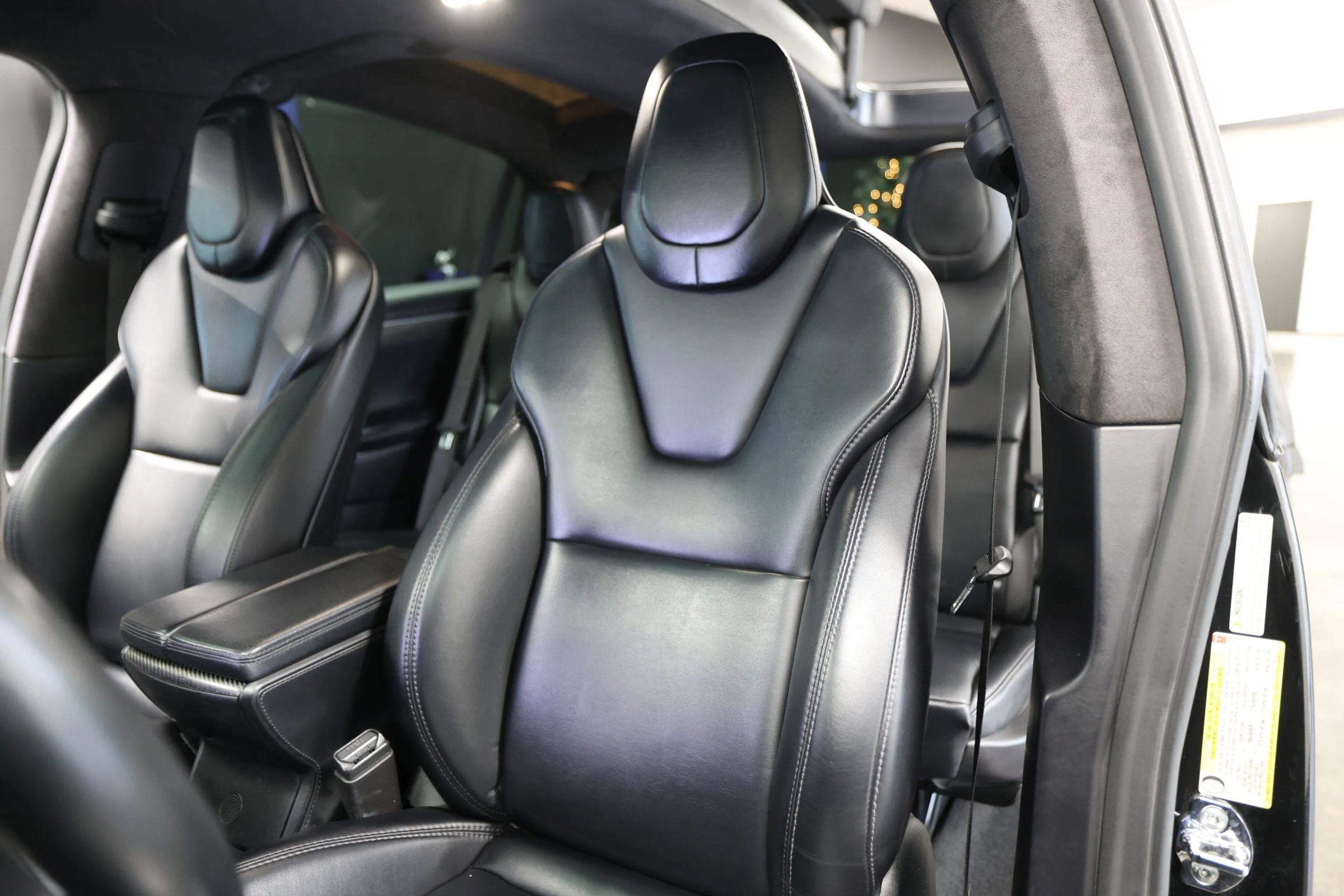 Used 2018 Tesla Model X 75D image 26