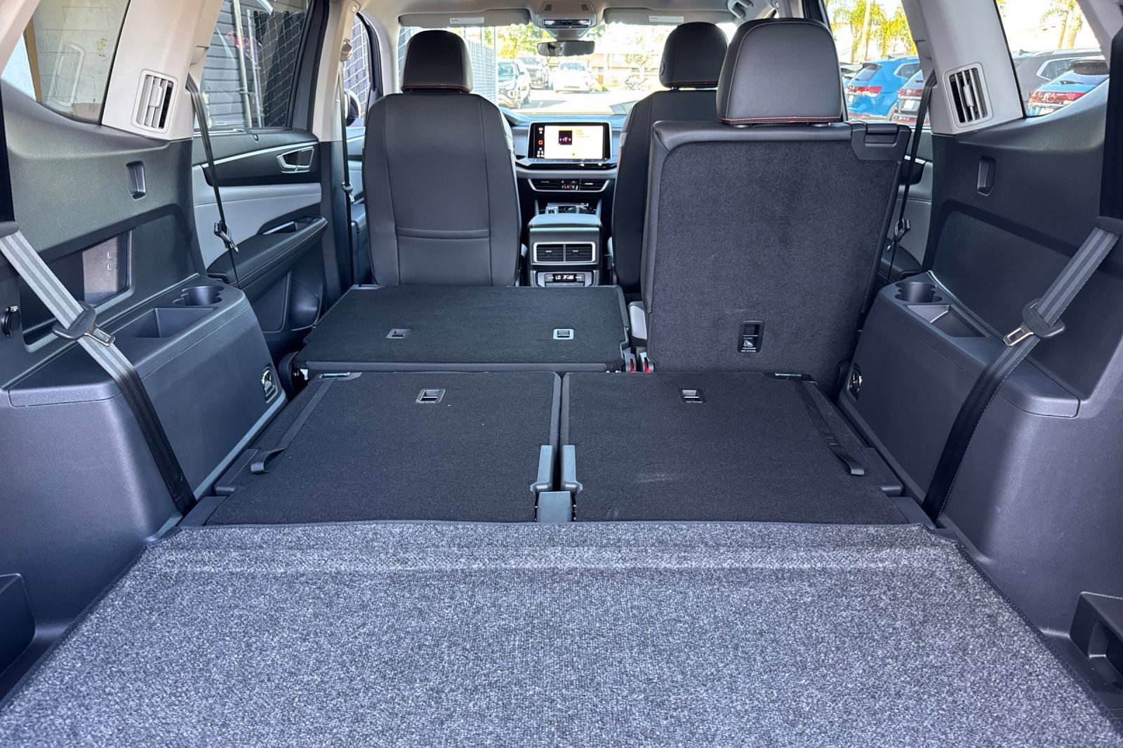 New 2025 Volkswagen Atlas Peak Edition SE image 16