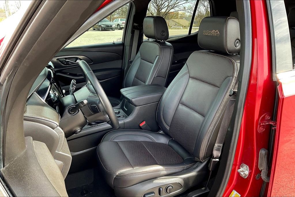Used 2023 Chevrolet Traverse High Country image 27