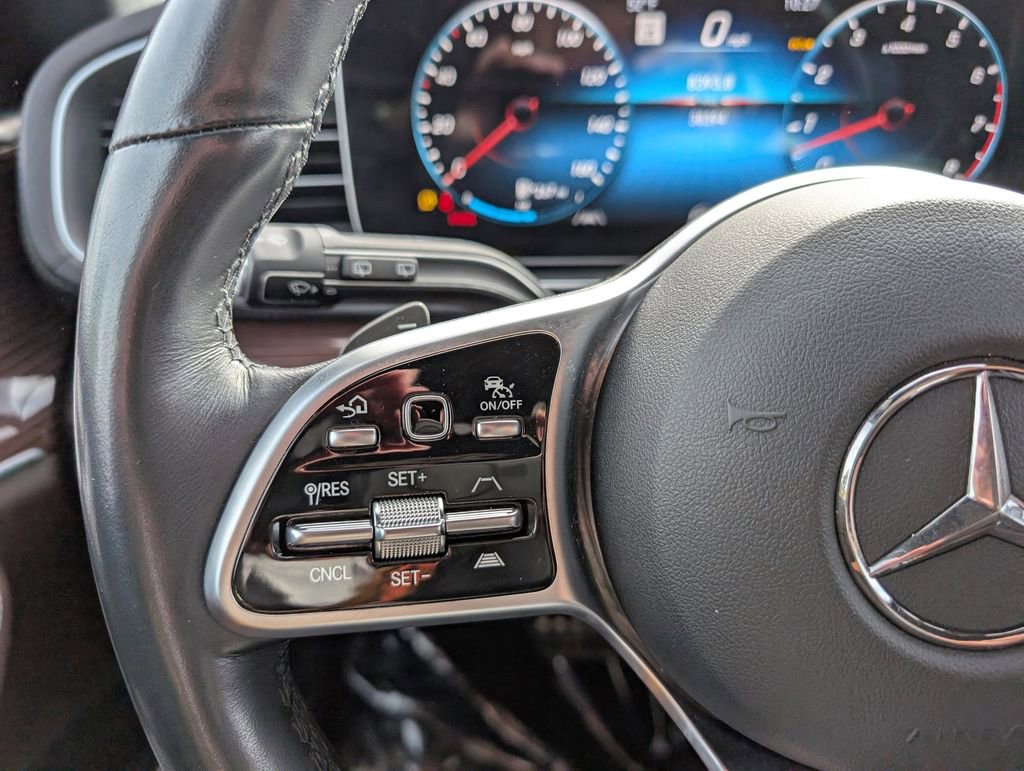 Used 2023 Mercedes-Benz GLS 580 4MATIC image 23
