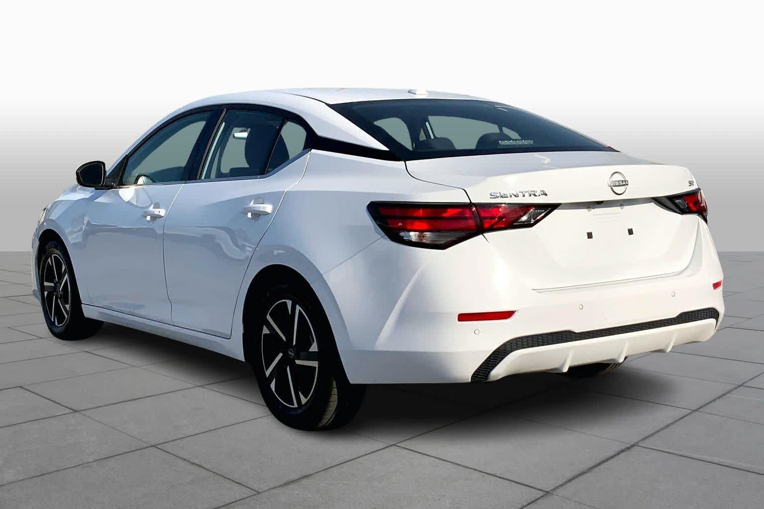 Used 2024 Nissan Sentra SV FWD image 12