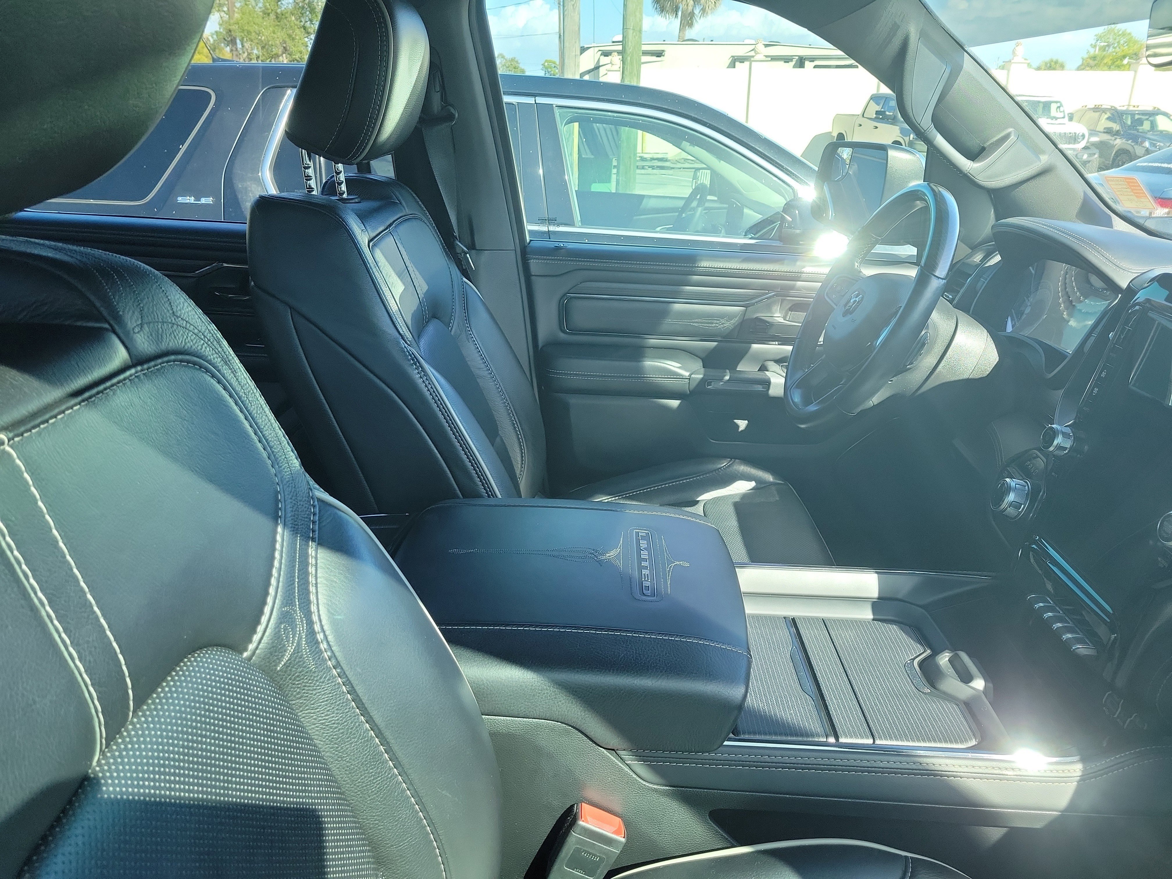 Used 2022 RAM 1500 Limited image 9