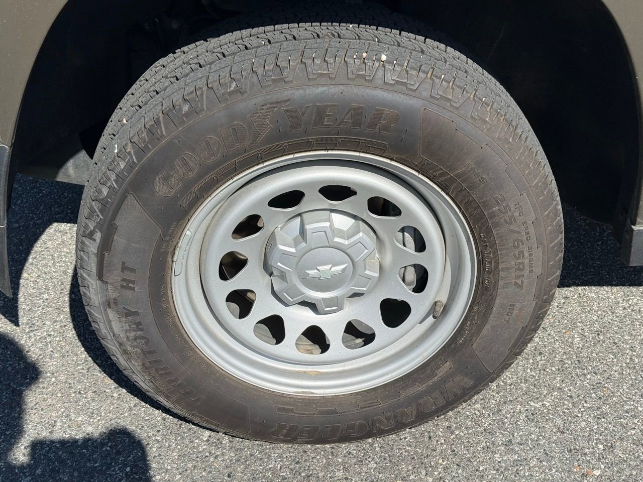 Used 2024 Chevrolet Colorado W/T image 11