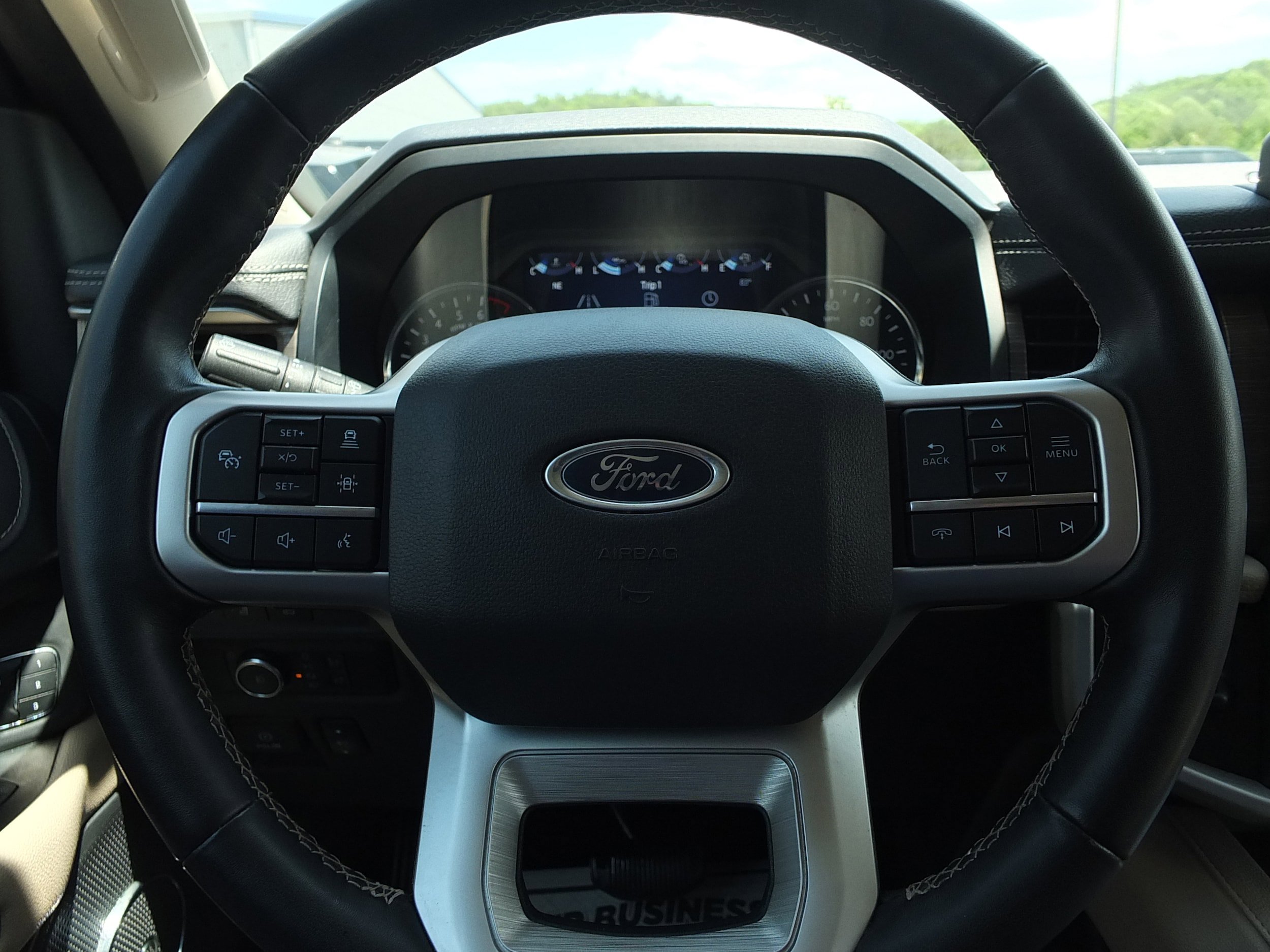 Used 2024 Ford Expedition Limited RWD image 23