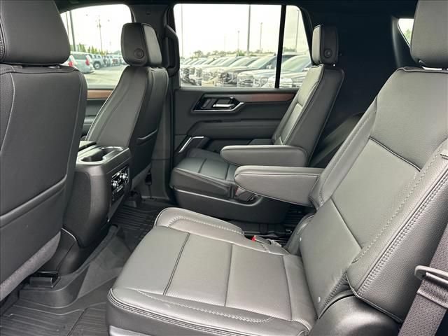 New 2026 GMC Yukon Denali AWD/4WD image 23