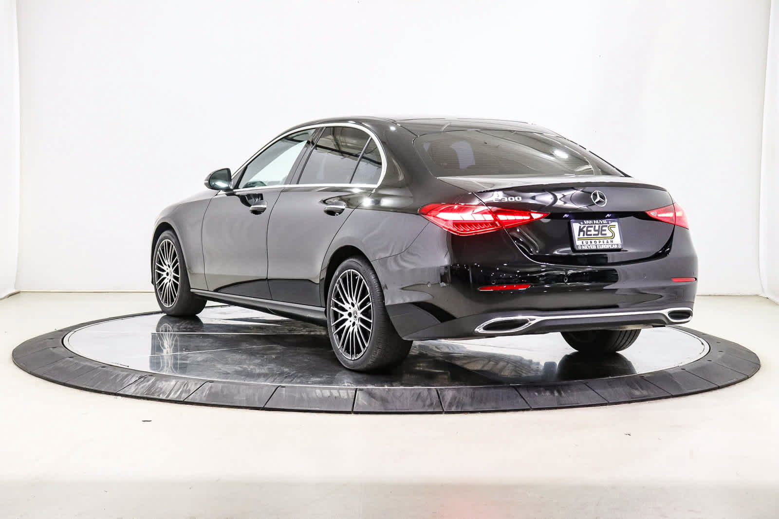 Certified 2024 Mercedes-Benz C 300 Sedan image 2