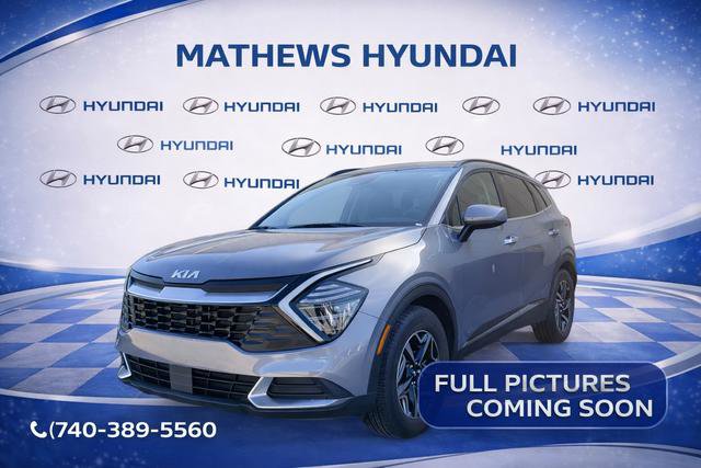 Used 2025 Kia Sportage LX image 1