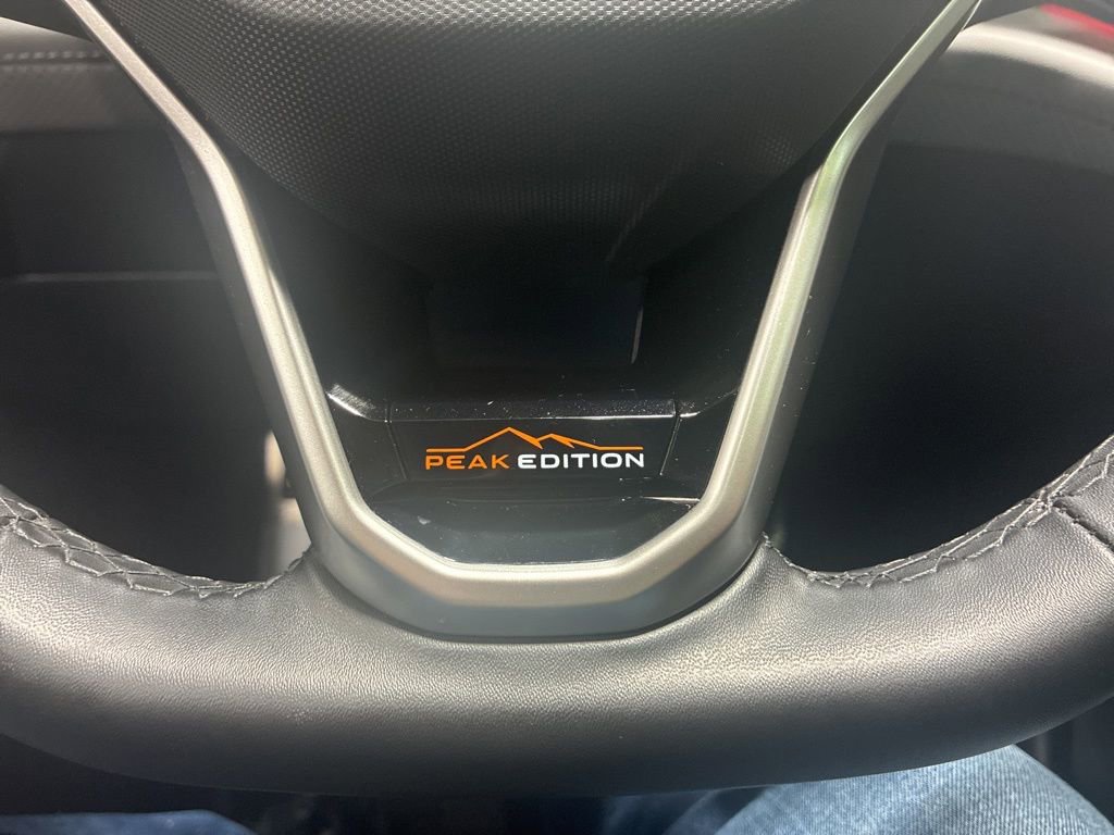 Used 2025 Volkswagen Atlas Peak Edition SE image 20