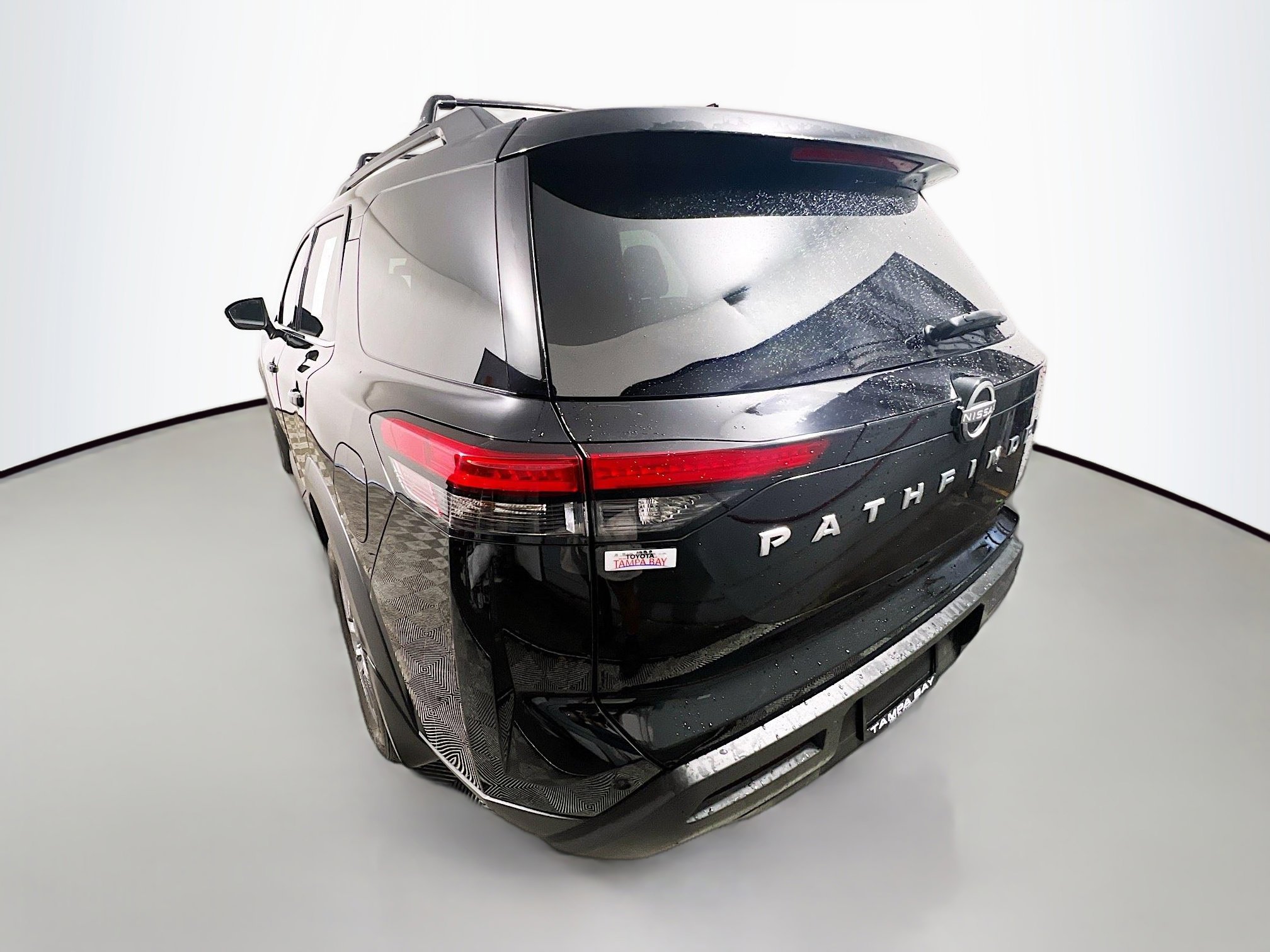 Used 2024 Nissan Pathfinder SV image 8