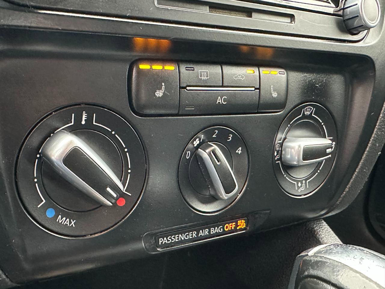 Used 2012 Volkswagen Jetta SE image 41