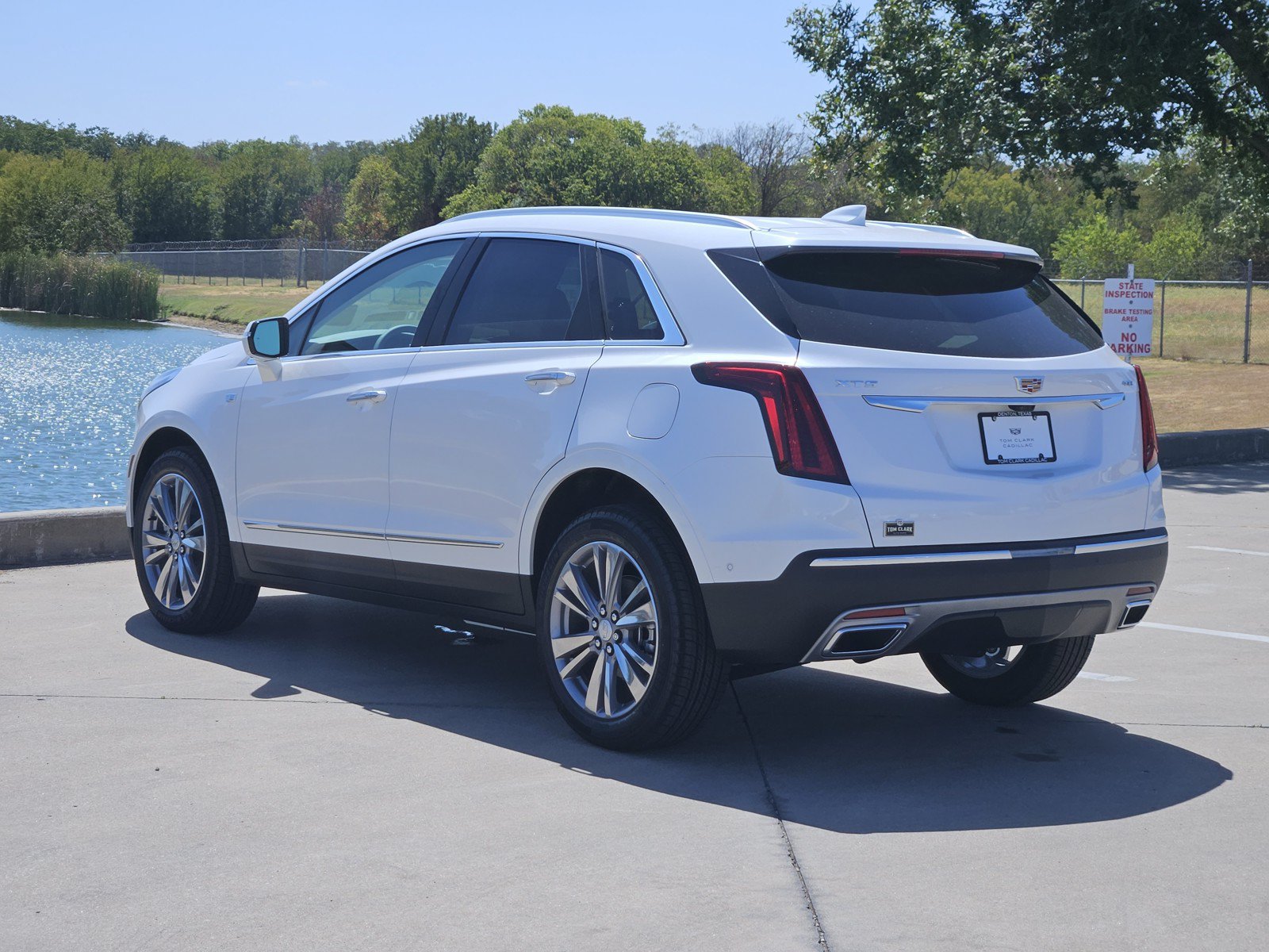New 2026 Cadillac XT5 Premium Luxury w/ Driver Assist Package FWD image 3