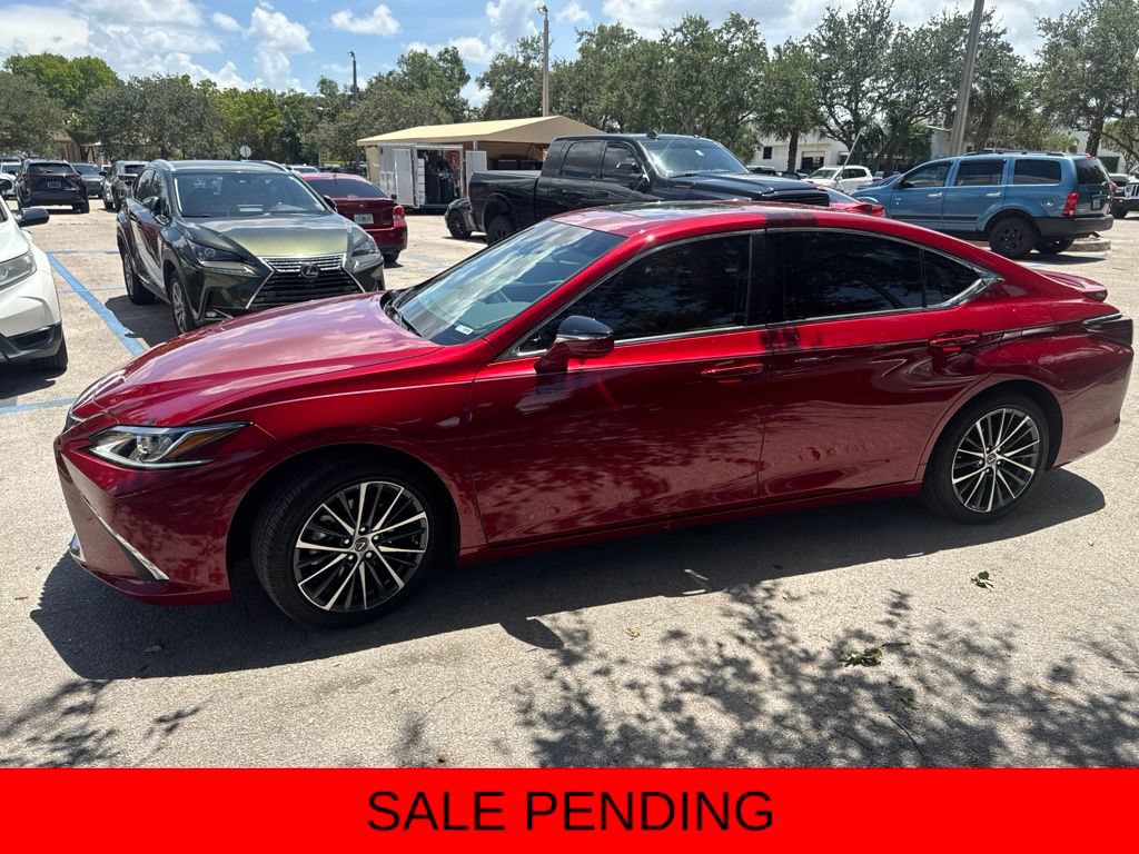 Certified 2025 Lexus ES 300h w/ Premium Package FWD image 4