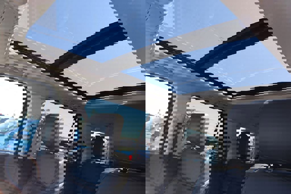 Used 2025 Ford Expedition Active image 16