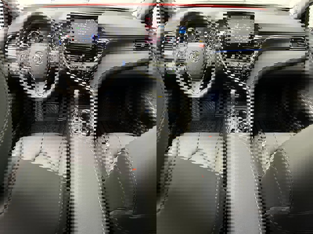 Used 2024 Toyota Camry XSE w/ Navigation Package FWD image 4