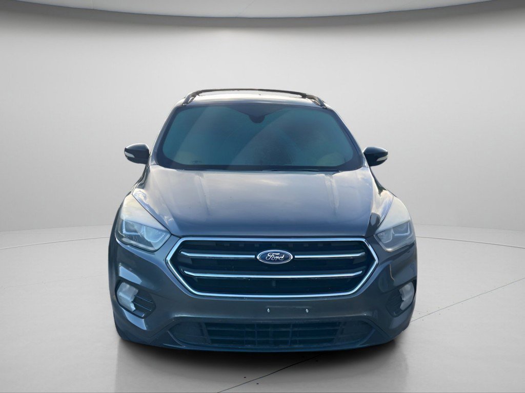 Used 2017 Ford Escape Titanium image 3