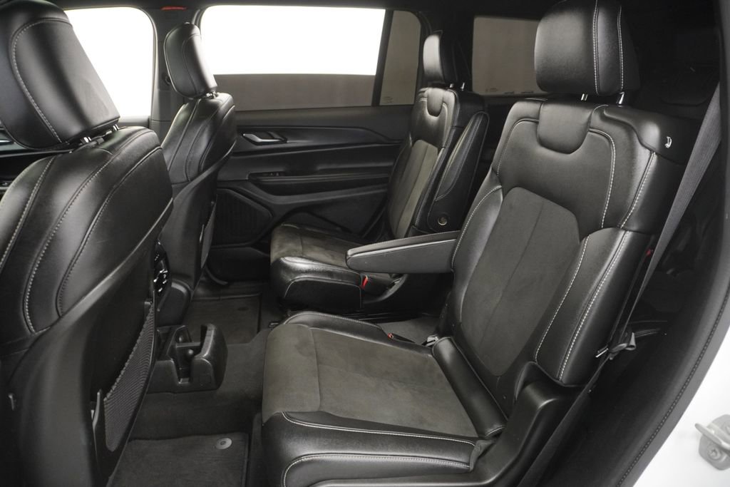Certified 2023 Jeep Grand Cherokee L Laredo AWD/4WD image 19