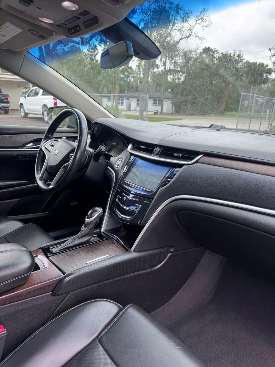 Used 2018 Cadillac XTS Luxury image 10