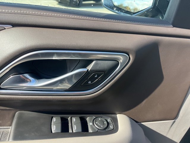 Used 2021 Chevrolet Suburban LS w/ Driver Alert Package image 12