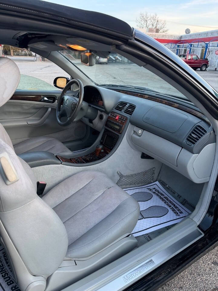 Used 2003 Mercedes-Benz CLK 320 Cabriolet image 8