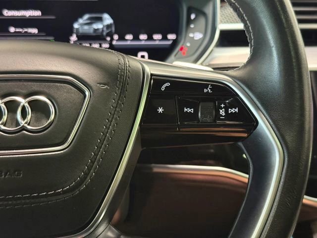 Used 2020 Audi S8 L image 16