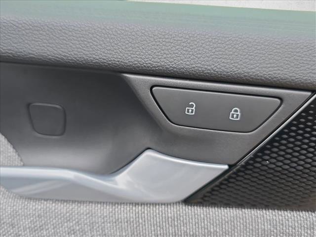 Used 2025 Volkswagen Tiguan S image 24