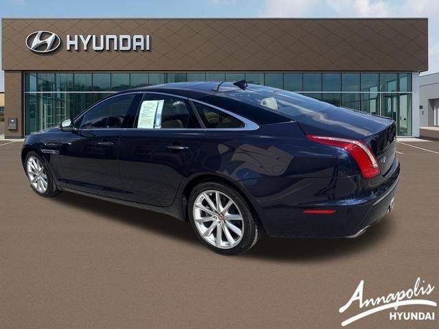 Used 2015 Jaguar XJ image 3