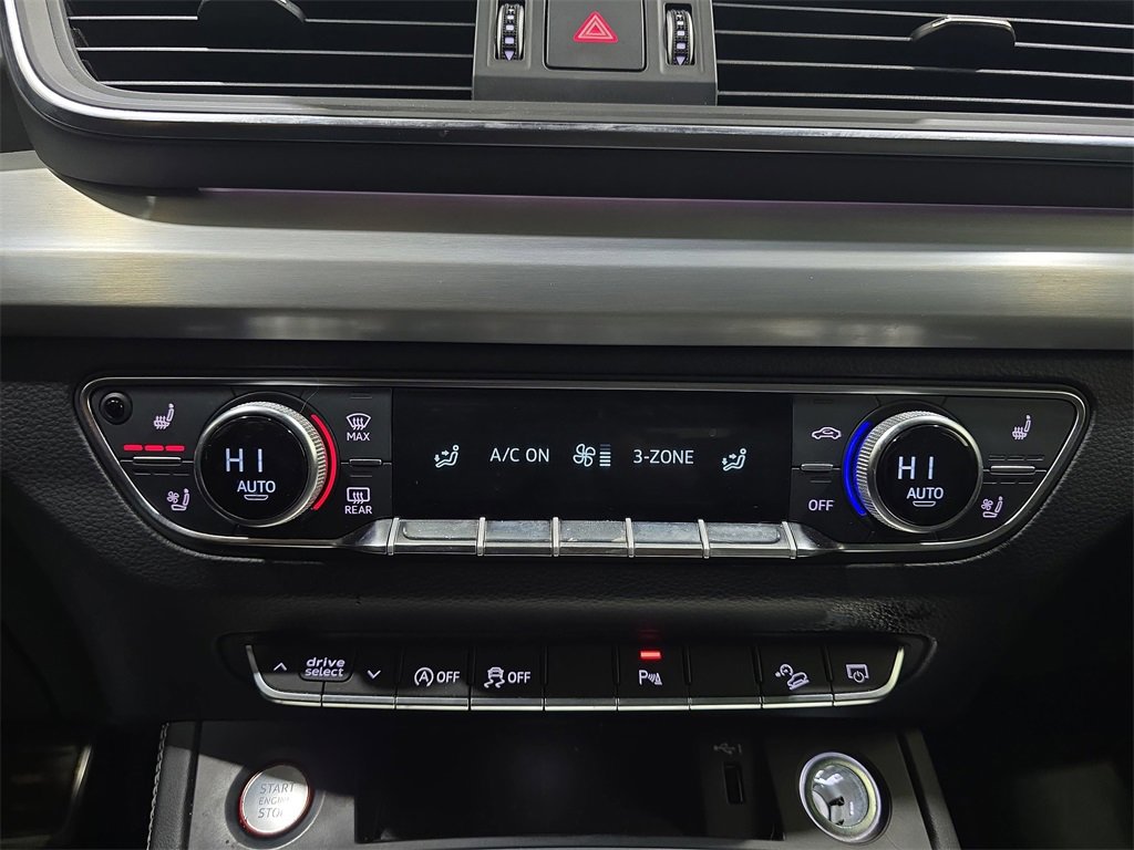 Used 2018 Audi SQ5 Prestige w/ Prestige Package image 25