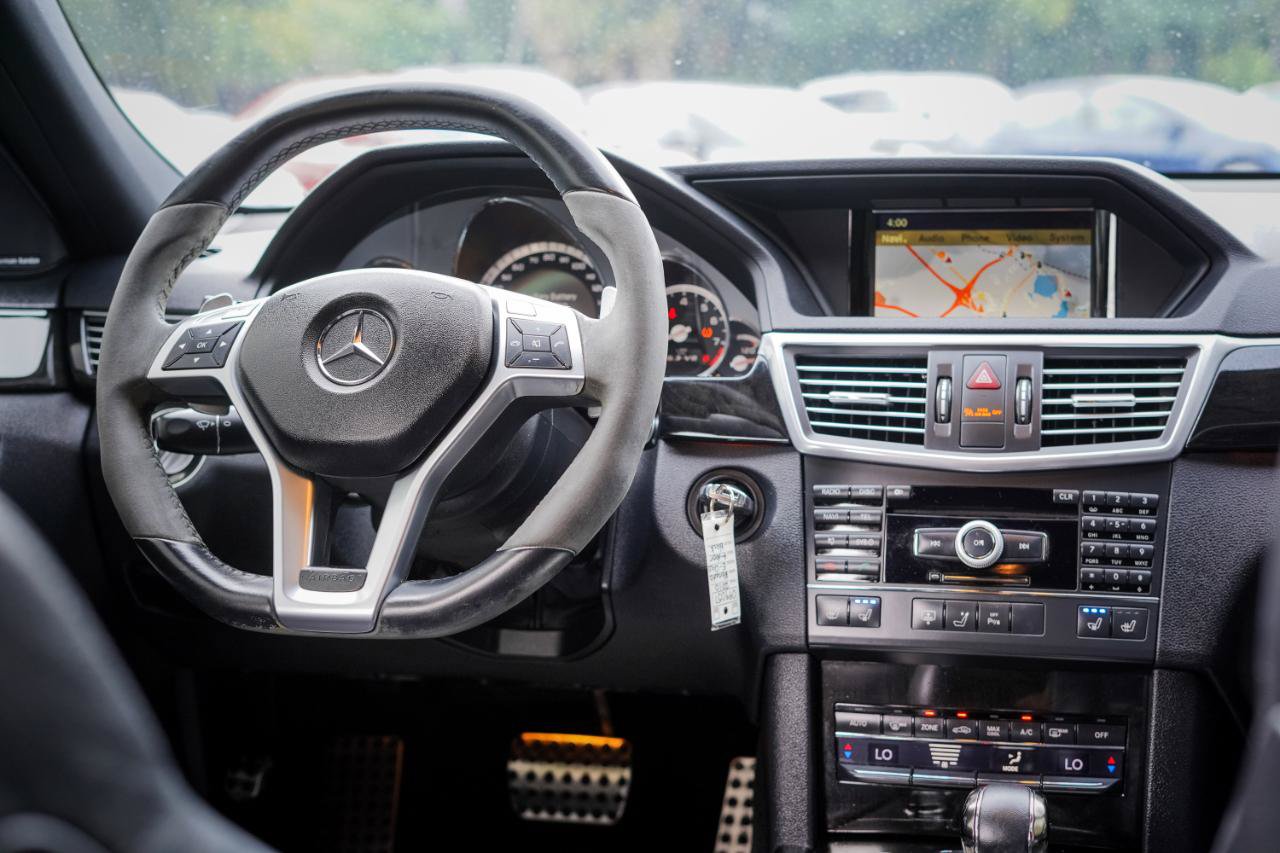 Used 2010 Mercedes-Benz E 63 AMG Sedan image 12