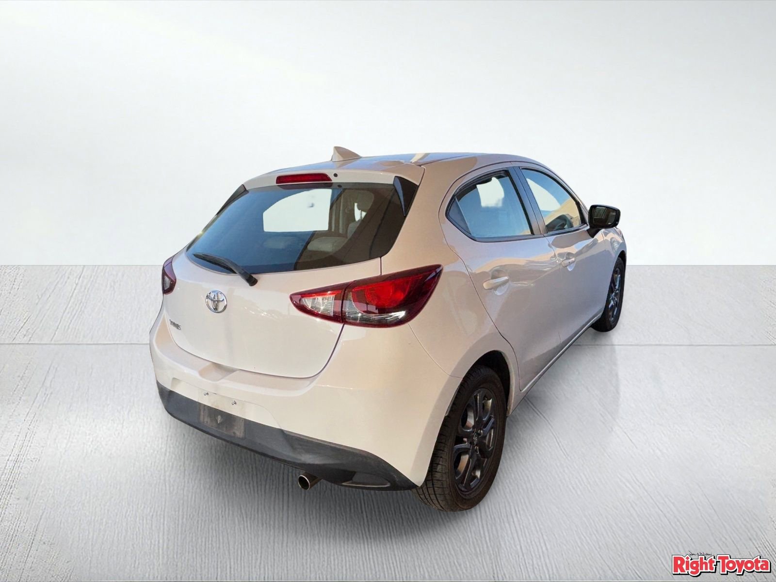 Certified 2020 Toyota Yaris LE FWD image 4