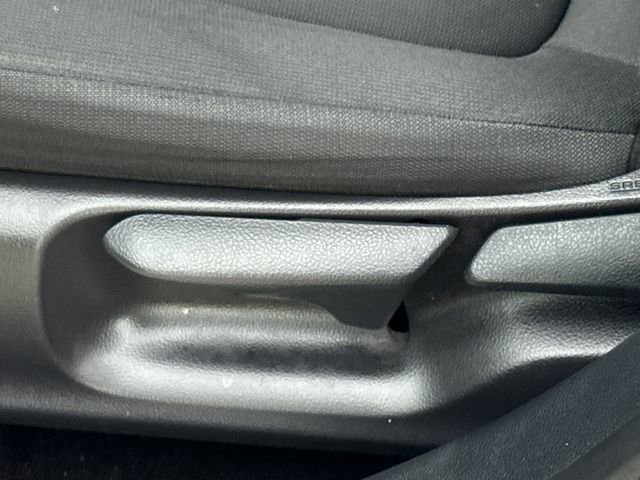 Used 2021 Toyota Corolla LE FWD image 20