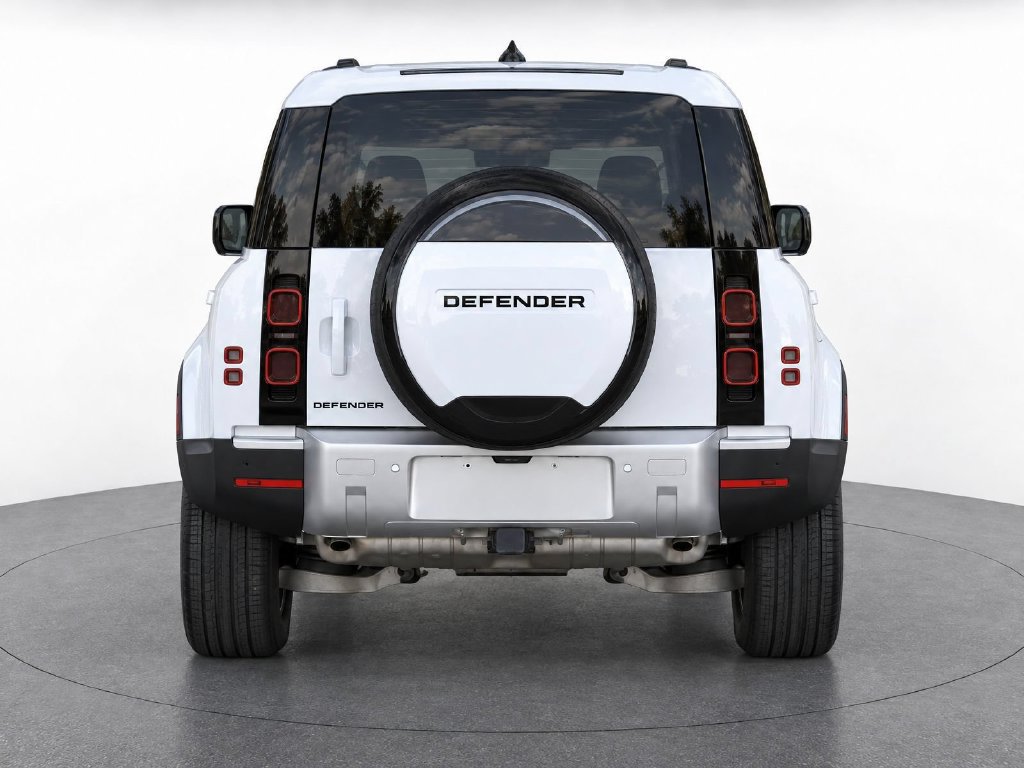 Used 2024 Land Rover Defender 110 S AWD/4WD image 5