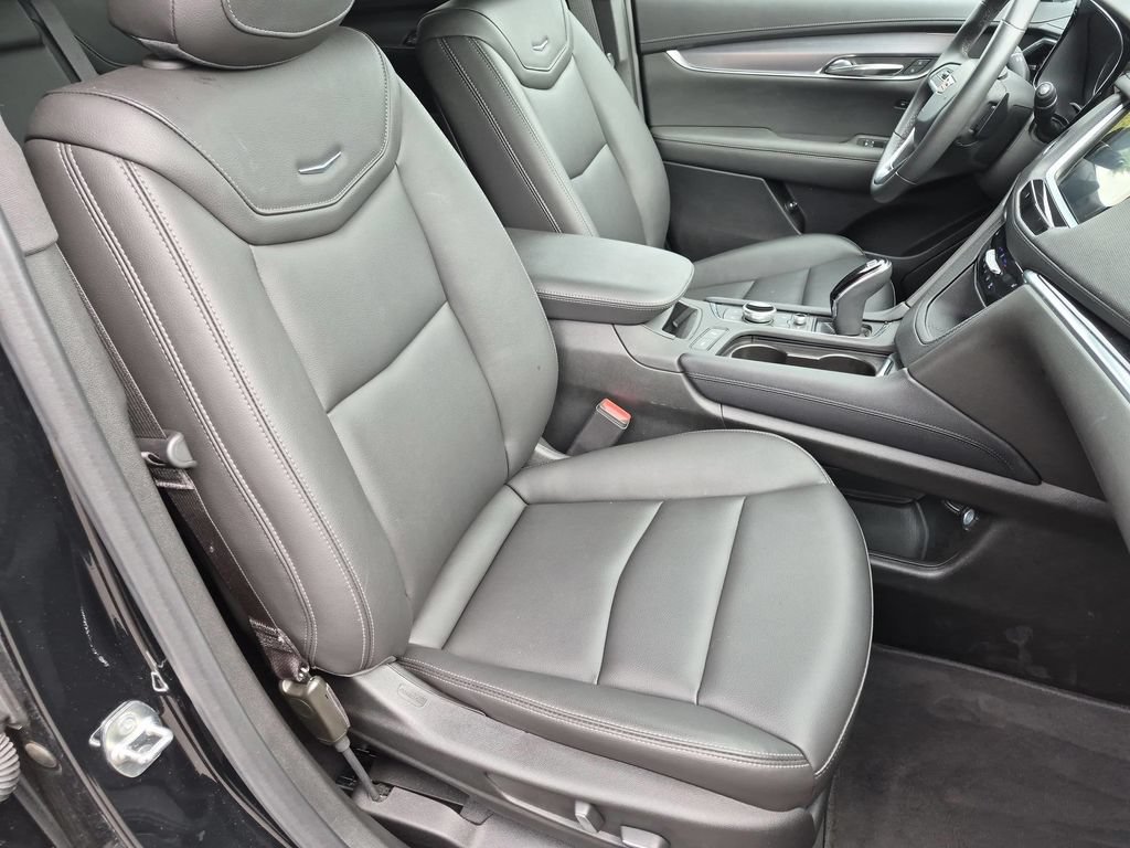 Used 2024 Cadillac XT6 Luxury FWD image 24