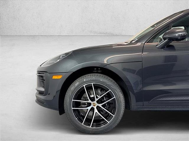 Used 2026 Porsche Macan AWD/4WD image 28