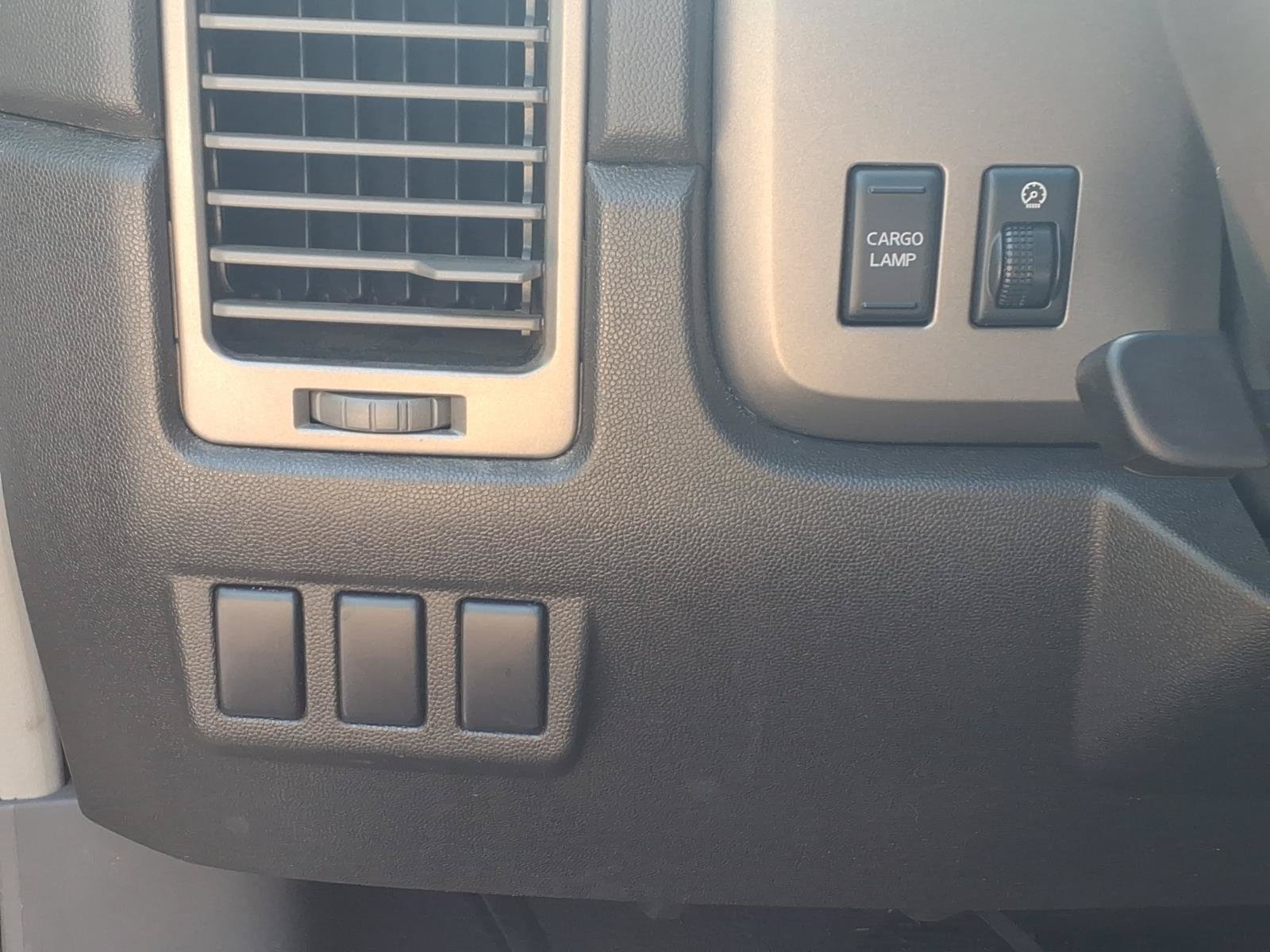 Used 2005 Nissan Titan XE w/ (W02) Preferred Pkg RWD image 19