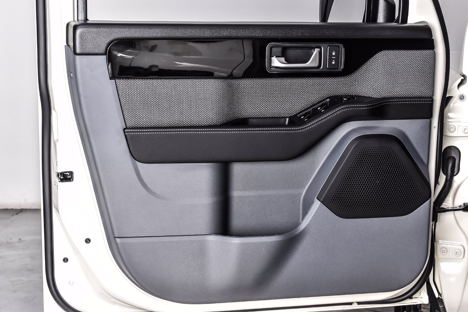 New 2026 INEOS Grenadier Station Wagon AWD/4WD image 11