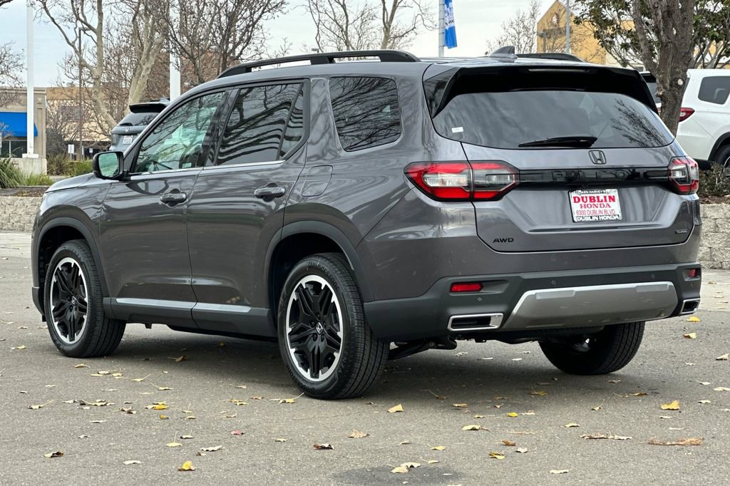 New 2026 Honda Pilot Touring image 6