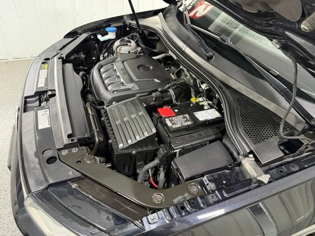 Used 2018 Volkswagen Tiguan SEL AWD/4WD image 27