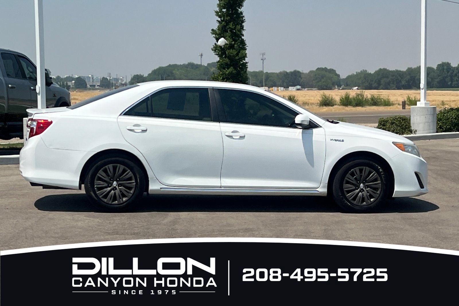 Used 2014 Toyota Camry LE FWD image 3