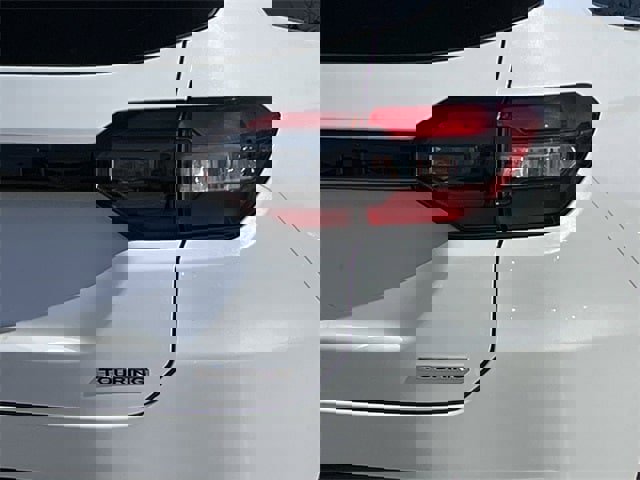 New 2025 Honda Pilot Touring image 7