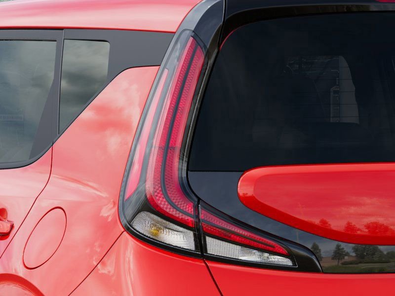 Used 2025 Kia Soul LX image 13