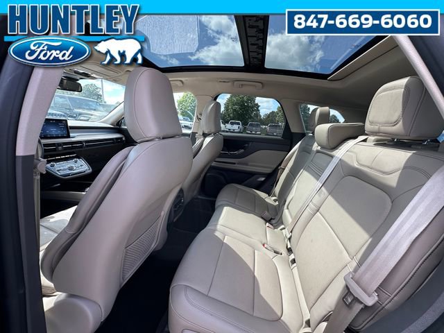 Used 2022 Lincoln Corsair AWD w/ Premium Package image 17