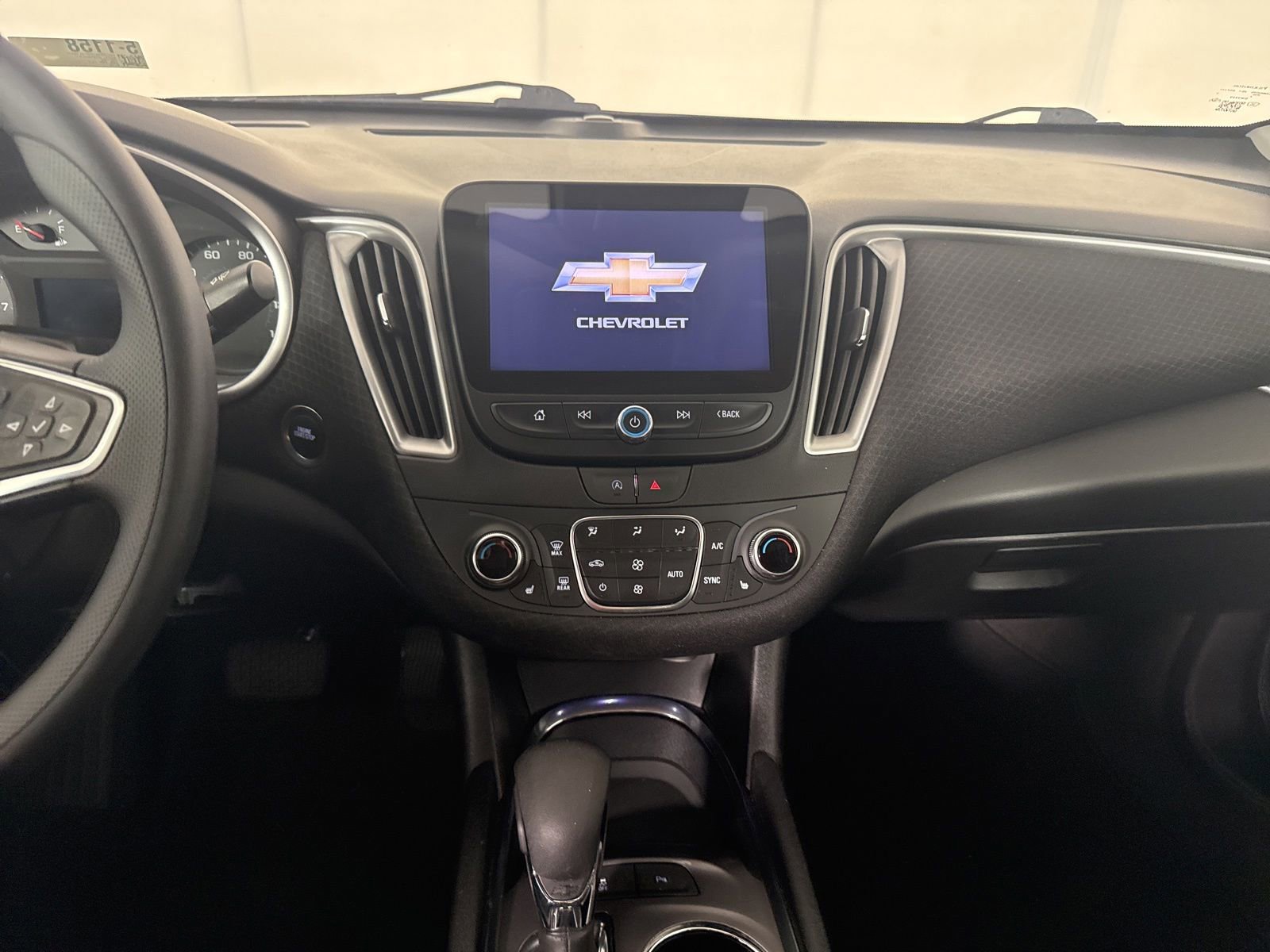 Used 2024 Chevrolet Malibu LT FWD image 10