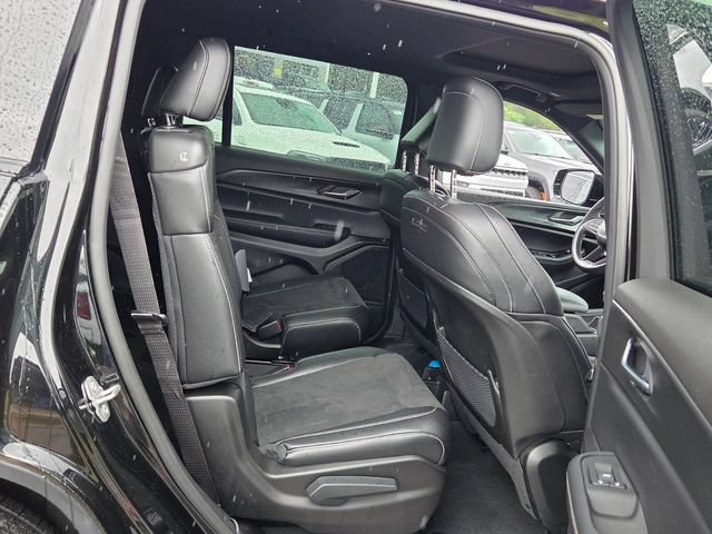 Used 2025 Jeep Grand Cherokee L Altitude RWD image 15
