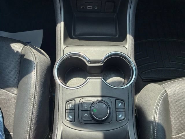 Used 2023 GMC Terrain SLT AWD/4WD image 24