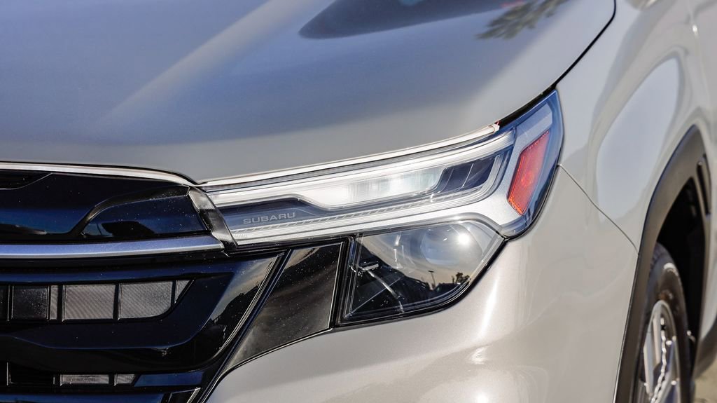 Used 2025 Subaru Forester Touring w/ Popular Package - Touring image 5