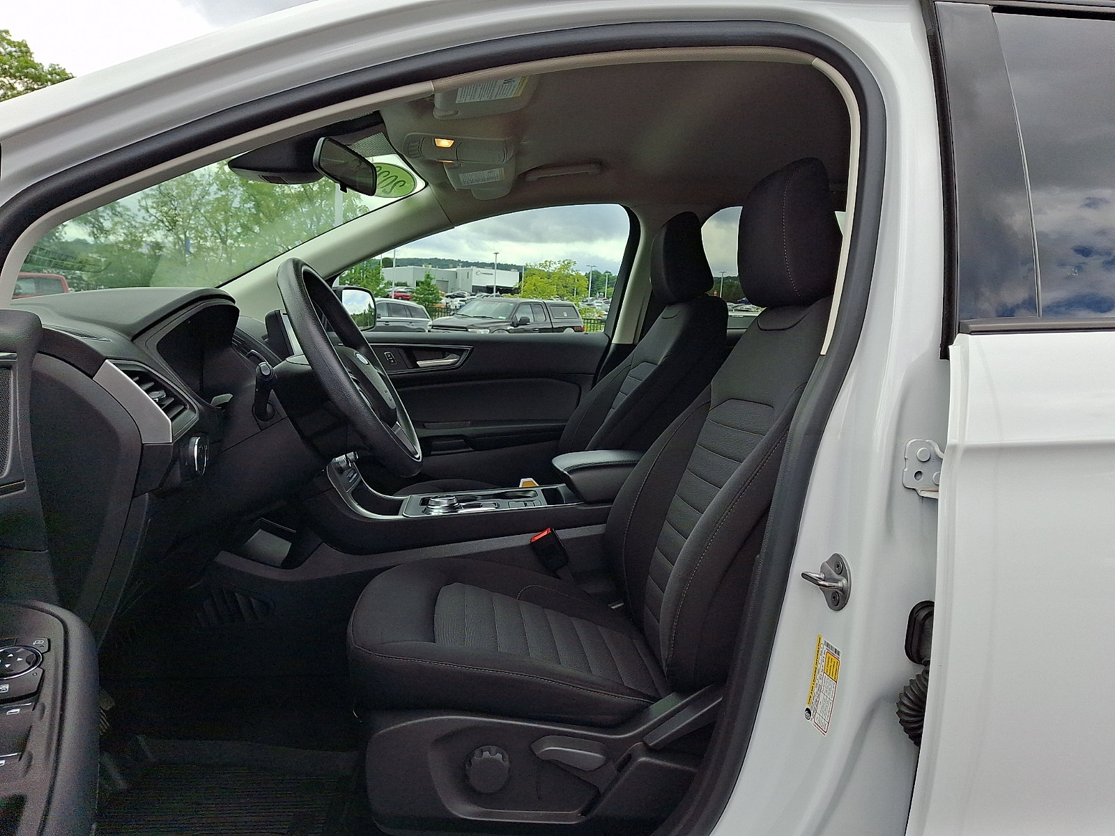 Certified 2022 Ford Edge SE w/ Black Appearance Package AWD/4WD image 14