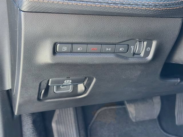 New 2026 Jeep Cherokee Overland w/ Advanced Pro Tech Group AWD/4WD image 11